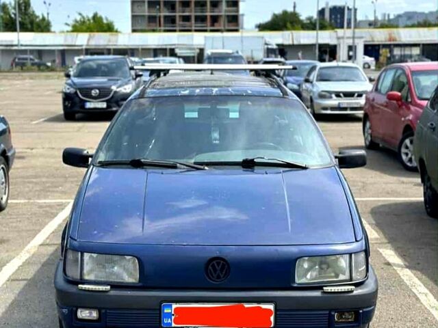 Синій Фольксваген Пассат, об'ємом двигуна 1.8 л та пробігом 400 тис. км за 1600 $, фото 1 на Automoto.ua