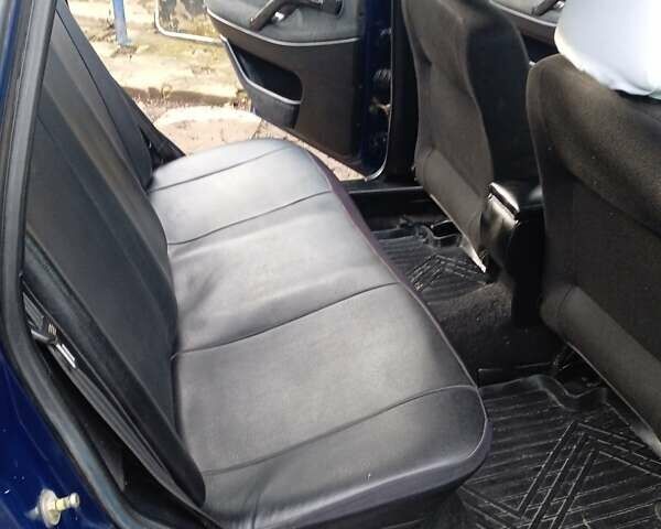 Синий Фольксваген Пассат, объемом двигателя 2 л и пробегом 364 тыс. км за 1450 $, фото 12 на Automoto.ua