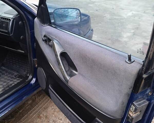 Синий Фольксваген Пассат, объемом двигателя 2 л и пробегом 364 тыс. км за 1450 $, фото 8 на Automoto.ua