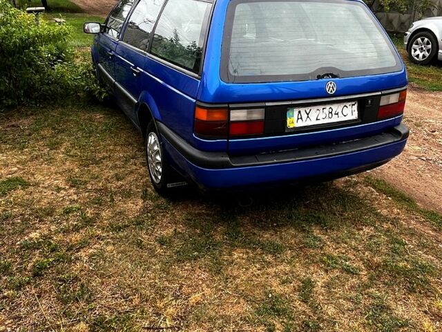 Синий Фольксваген Пассат, объемом двигателя 2 л и пробегом 290 тыс. км за 2350 $, фото 4 на Automoto.ua