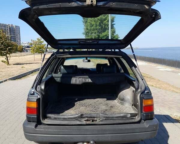 Синий Фольксваген Пассат, объемом двигателя 1.8 л и пробегом 392 тыс. км за 1750 $, фото 11 на Automoto.ua