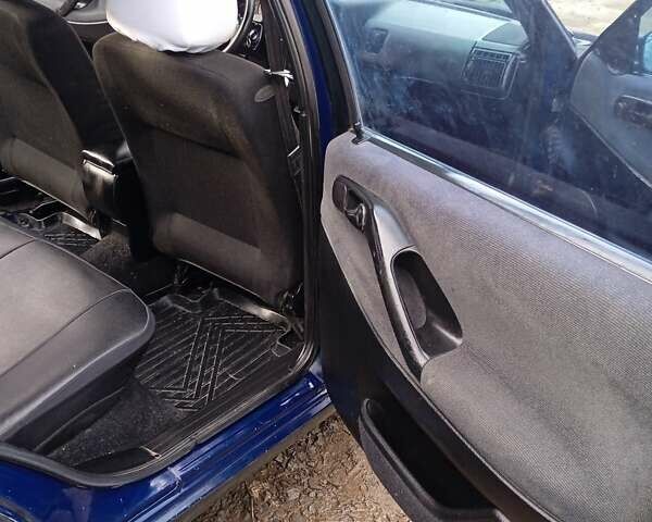 Синий Фольксваген Пассат, объемом двигателя 2 л и пробегом 364 тыс. км за 1450 $, фото 13 на Automoto.ua