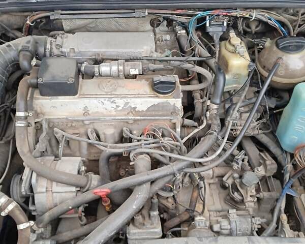 Синий Фольксваген Пассат, объемом двигателя 2 л и пробегом 364 тыс. км за 1450 $, фото 39 на Automoto.ua