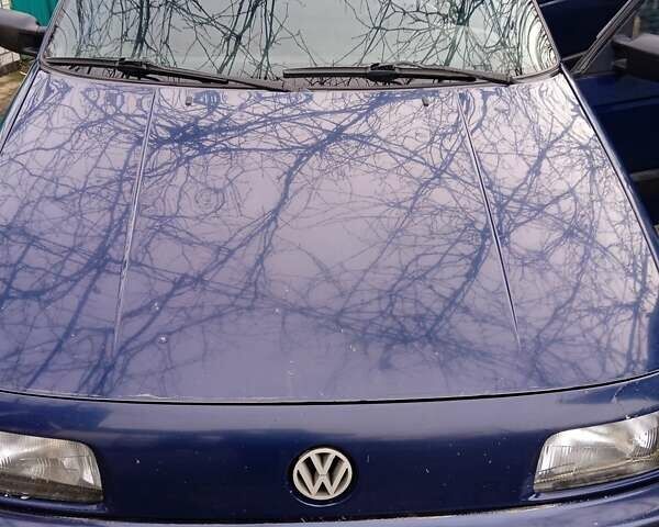 Синий Фольксваген Пассат, объемом двигателя 2 л и пробегом 364 тыс. км за 1450 $, фото 1 на Automoto.ua