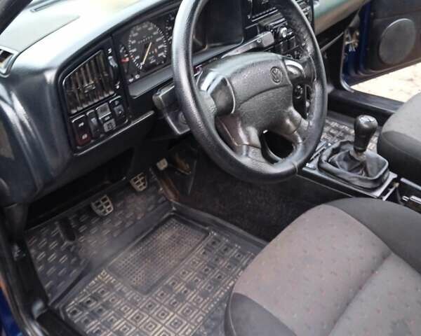 Синий Фольксваген Пассат, объемом двигателя 2 л и пробегом 364 тыс. км за 1450 $, фото 23 на Automoto.ua