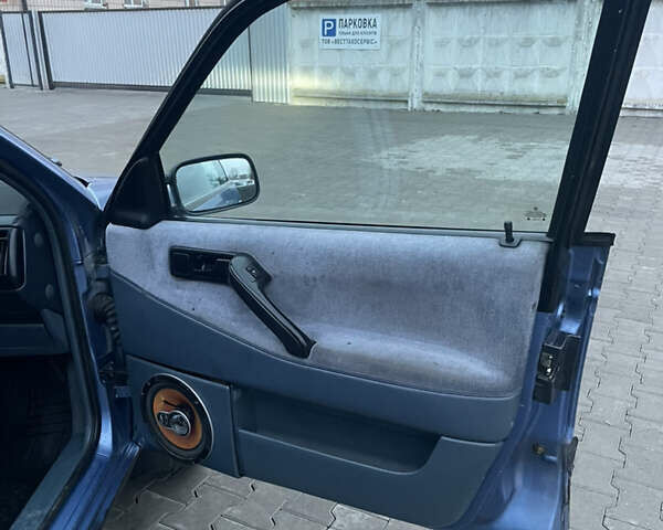 Синій Фольксваген Пассат, об'ємом двигуна 1.9 л та пробігом 411 тис. км за 1999 $, фото 31 на Automoto.ua