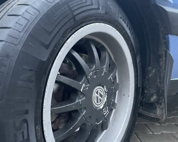 Синій Фольксваген Пассат, об'ємом двигуна 1.9 л та пробігом 411 тис. км за 1999 $, фото 11 на Automoto.ua