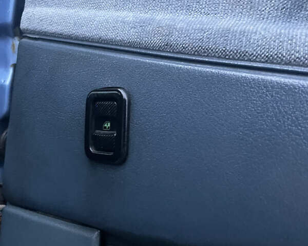 Синій Фольксваген Пассат, об'ємом двигуна 1.9 л та пробігом 411 тис. км за 1999 $, фото 29 на Automoto.ua