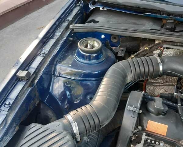 Синий Фольксваген Пассат, объемом двигателя 1.78 л и пробегом 340 тыс. км за 1900 $, фото 9 на Automoto.ua