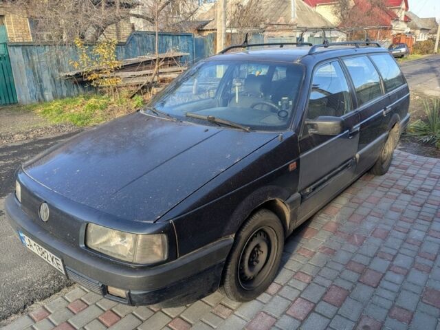 Синий Фольксваген Пассат, объемом двигателя 1.6 л и пробегом 414 тыс. км за 1500 $, фото 4 на Automoto.ua