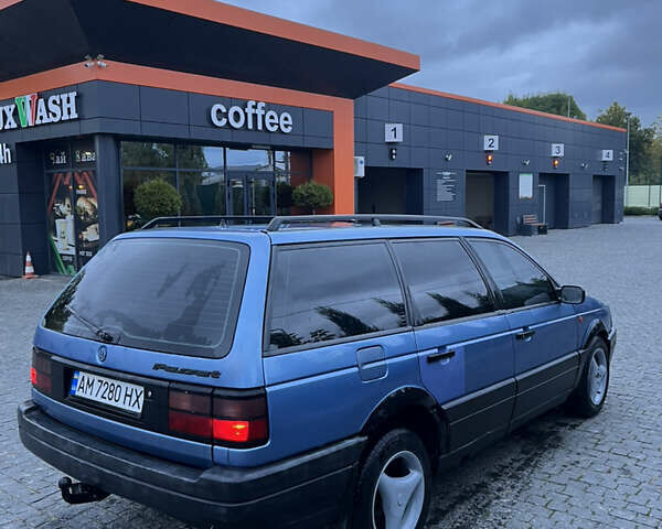 Фольксваген Пассат 1993 в Коростышеве на Automoto.ua Синий Фольксваген Пассат, объемом двигателя 2 л и пробегом 420 тыс. км за 1750 $, фото 3 на Automoto.ua