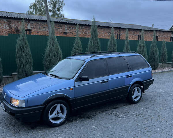 Фольксваген Пассат 1993 в Коростышеве на Automoto.ua Синий Фольксваген Пассат, объемом двигателя 2 л и пробегом 420 тыс. км за 1750 $, фото 1 на Automoto.ua