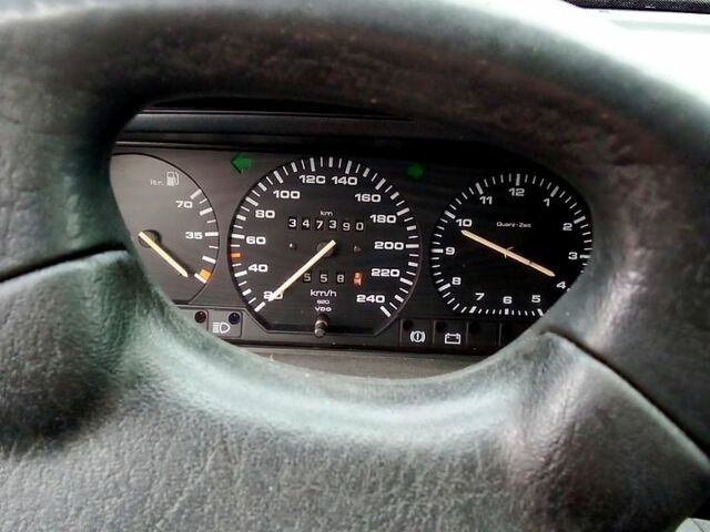 Синий Фольксваген Пассат, объемом двигателя 2 л и пробегом 347 тыс. км за 1800 $, фото 3 на Automoto.ua