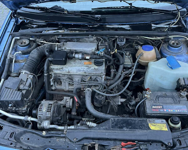 Фольксваген Пассат 1993 в Коростышеве на Automoto.ua Синий Фольксваген Пассат, объемом двигателя 2 л и пробегом 420 тыс. км за 1750 $, фото 6 на Automoto.ua
