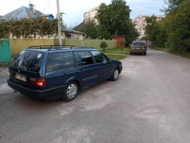 Синий Фольксваген Пассат, объемом двигателя 1.8 л и пробегом 280 тыс. км за 1700 $, фото 4 на Automoto.ua