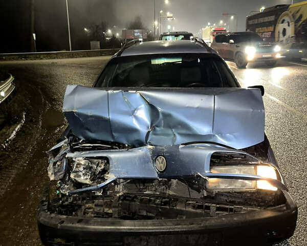 Синий Фольксваген Пассат, объемом двигателя 2 л и пробегом 415 тыс. км за 660 $, фото 1 на Automoto.ua