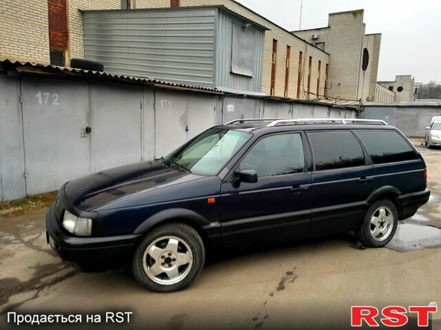 Синий Фольксваген Пассат, объемом двигателя 2.8 л и пробегом 400 тыс. км за 1650 $, фото 7 на Automoto.ua