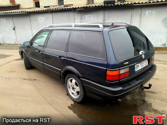 Синий Фольксваген Пассат, объемом двигателя 2.8 л и пробегом 400 тыс. км за 1650 $, фото 4 на Automoto.ua