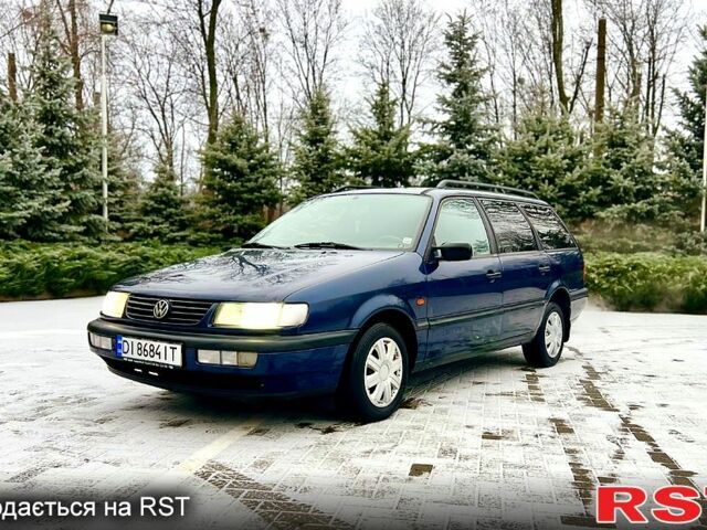 Синий Фольксваген Пассат, объемом двигателя 1.6 л и пробегом 350 тыс. км за 2850 $, фото 6 на Automoto.ua