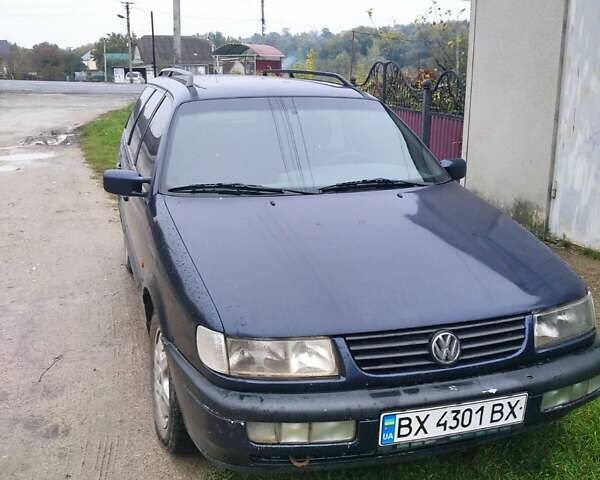 Синий Фольксваген Пассат, объемом двигателя 2 л и пробегом 300 тыс. км за 1800 $, фото 7 на Automoto.ua