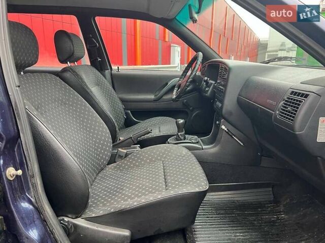 Синій Фольксваген Пассат, об'ємом двигуна 1.8 л та пробігом 245 тис. км за 2490 $, фото 9 на Automoto.ua