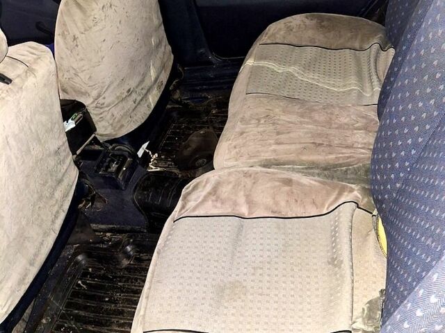 Синій Фольксваген Пассат, об'ємом двигуна 1.8 л та пробігом 0 тис. км за 1000 $, фото 6 на Automoto.ua