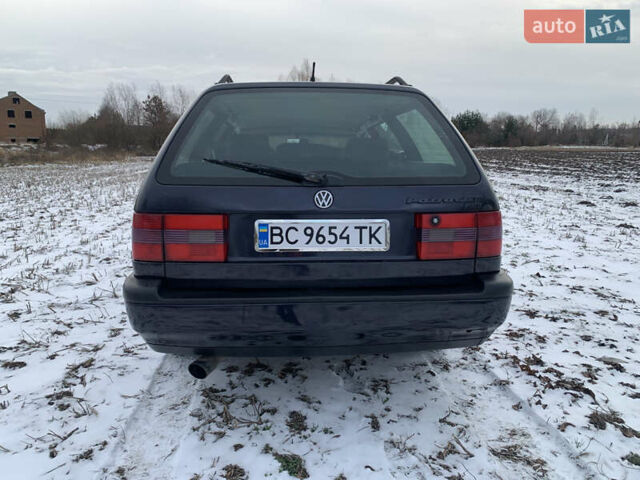 Синій Фольксваген Пассат, об'ємом двигуна 2 л та пробігом 370 тис. км за 1900 $, фото 7 на Automoto.ua