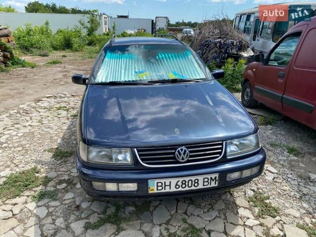 Синий Фольксваген Пассат, объемом двигателя 1.9 л и пробегом 583 тыс. км за 3200 $, фото 5 на Automoto.ua