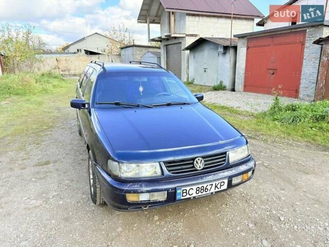 Синий Фольксваген Пассат, объемом двигателя 2 л и пробегом 300 тыс. км за 1850 $, фото 8 на Automoto.ua