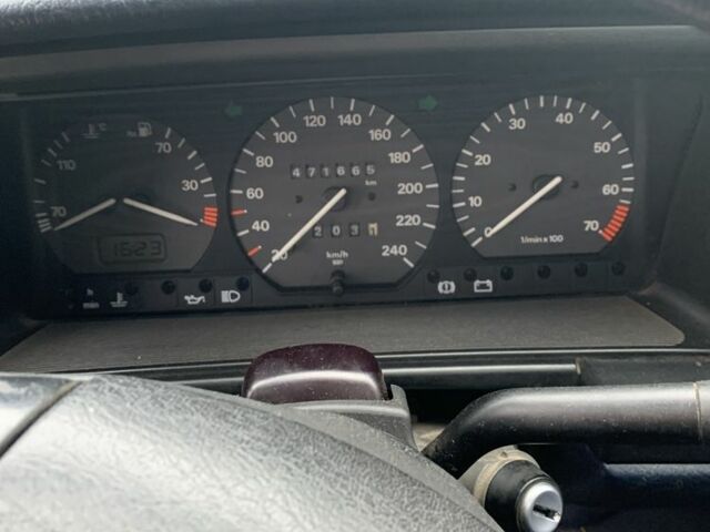 Синій Фольксваген Пассат, об'ємом двигуна 2 л та пробігом 471 тис. км за 1900 $, фото 7 на Automoto.ua