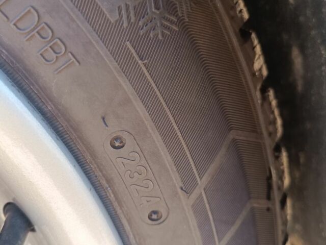 Синій Фольксваген Пассат, об'ємом двигуна 1.8 л та пробігом 343 тис. км за 2400 $, фото 5 на Automoto.ua