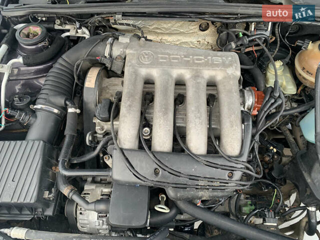 Синій Фольксваген Пассат, об'ємом двигуна 2 л та пробігом 370 тис. км за 1900 $, фото 17 на Automoto.ua