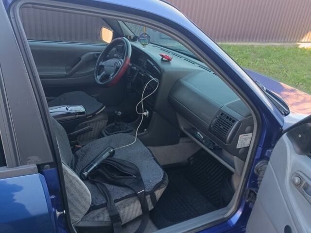 Синій Фольксваген Пассат, об'ємом двигуна 1.8 л та пробігом 343 тис. км за 2400 $, фото 13 на Automoto.ua