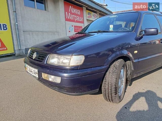 Синій Фольксваген Пассат, об'ємом двигуна 1.8 л та пробігом 497 тис. км за 2200 $, фото 18 на Automoto.ua