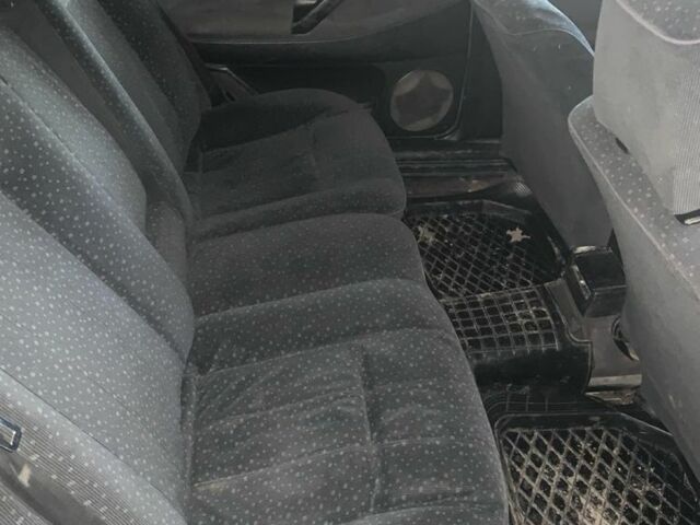 Синий Фольксваген Пассат, объемом двигателя 1.9 л и пробегом 516 тыс. км за 2750 $, фото 7 на Automoto.ua