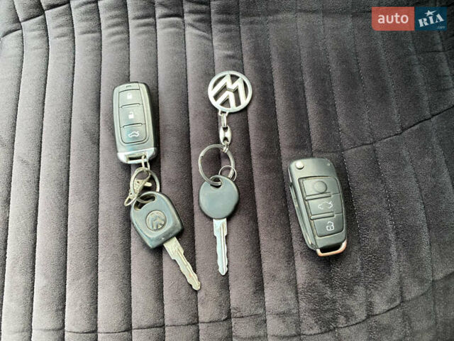 Синій Фольксваген Пассат, об'ємом двигуна 1.8 л та пробігом 452 тис. км за 3450 $, фото 41 на Automoto.ua