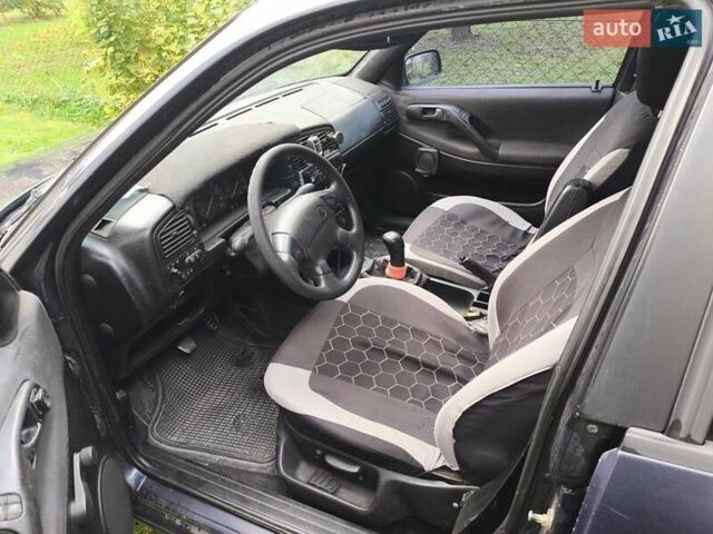 Синий Фольксваген Пассат, объемом двигателя 2 л и пробегом 570 тыс. км за 1700 $, фото 4 на Automoto.ua