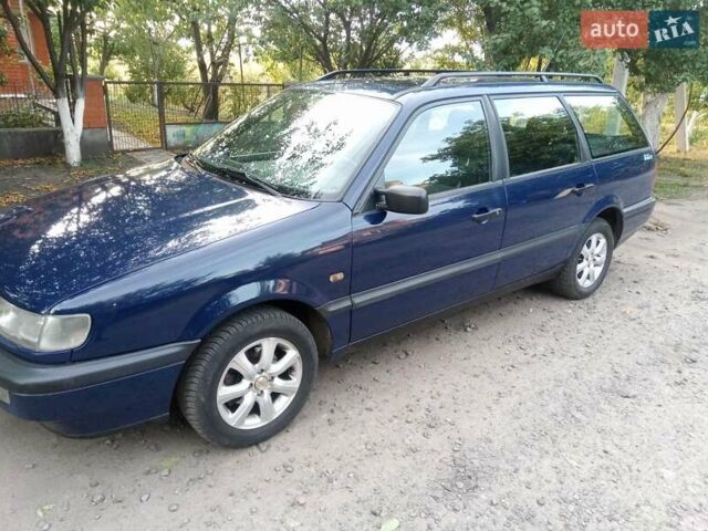 Синий Фольксваген Пассат, объемом двигателя 1.8 л и пробегом 179 тыс. км за 3000 $, фото 8 на Automoto.ua