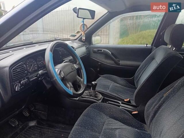 Синий Фольксваген Пассат, объемом двигателя 1.9 л и пробегом 280 тыс. км за 2300 $, фото 6 на Automoto.ua