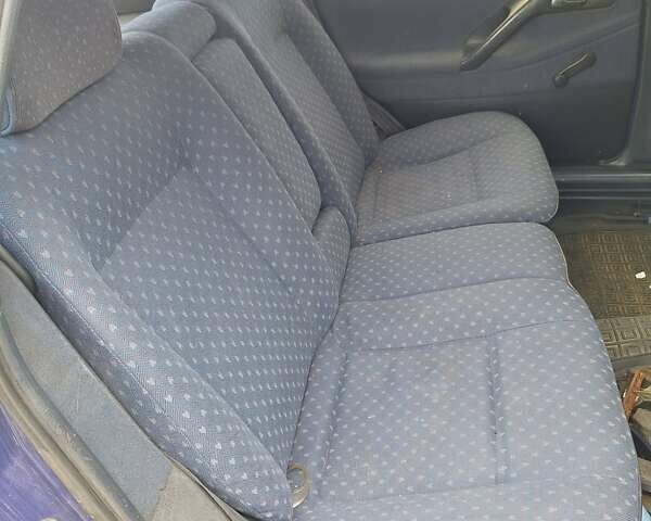 Синій Фольксваген Пассат, об'ємом двигуна 2 л та пробігом 394 тис. км за 2300 $, фото 5 на Automoto.ua