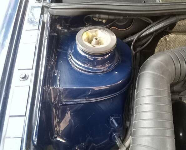 Синий Фольксваген Пассат, объемом двигателя 1.8 л и пробегом 179 тыс. км за 3000 $, фото 5 на Automoto.ua