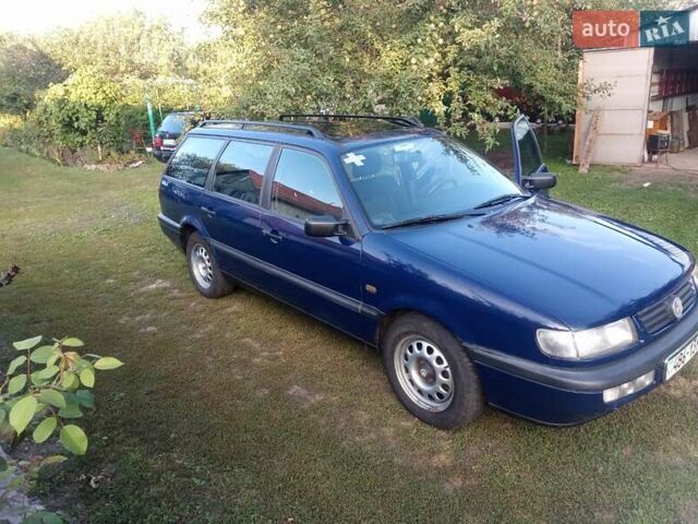 Синий Фольксваген Пассат, объемом двигателя 1.8 л и пробегом 179 тыс. км за 3000 $, фото 10 на Automoto.ua