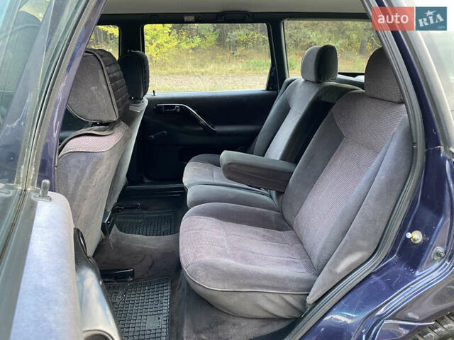 Синий Фольксваген Пассат, объемом двигателя 1.8 л и пробегом 452 тыс. км за 3350 $, фото 13 на Automoto.ua