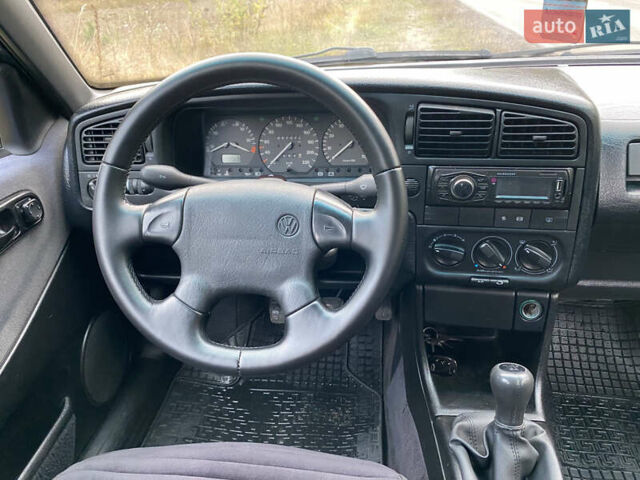 Синій Фольксваген Пассат, об'ємом двигуна 1.8 л та пробігом 452 тис. км за 3450 $, фото 21 на Automoto.ua