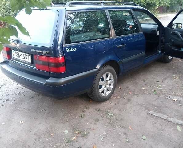 Синий Фольксваген Пассат, объемом двигателя 1.8 л и пробегом 179 тыс. км за 3000 $, фото 1 на Automoto.ua