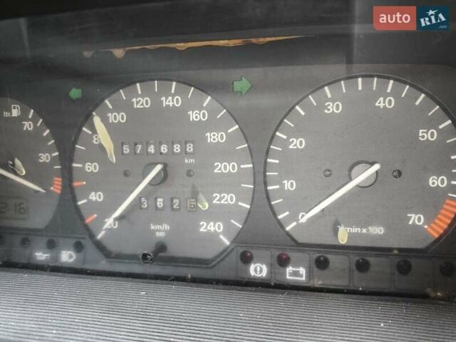 Синий Фольксваген Пассат, объемом двигателя 2 л и пробегом 570 тыс. км за 1700 $, фото 3 на Automoto.ua