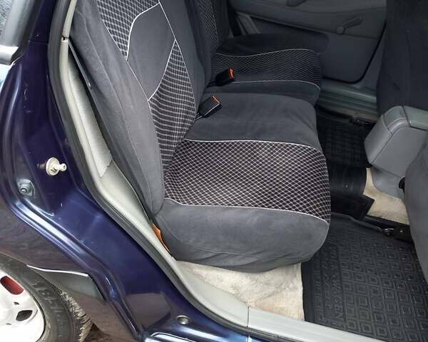 Синий Фольксваген Пассат, объемом двигателя 1.8 л и пробегом 363 тыс. км за 3200 $, фото 5 на Automoto.ua