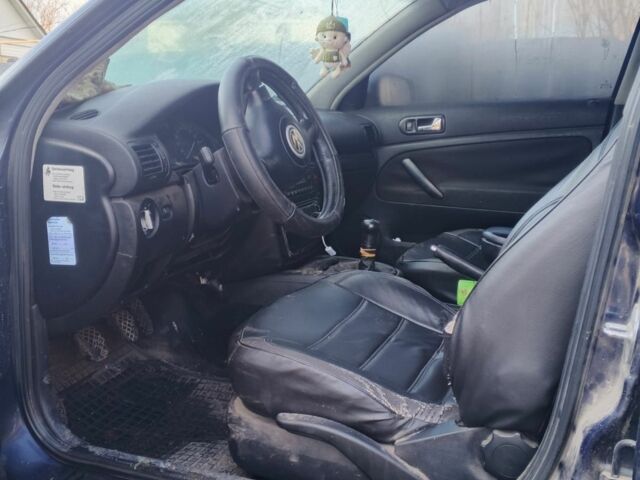 Синий Фольксваген Пассат, объемом двигателя 1.9 л и пробегом 452 тыс. км за 3000 $, фото 1 на Automoto.ua