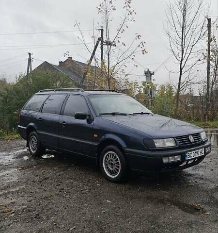 Фольксваген Пассат 1996 у Самборе на Automoto.ua Синій Фольксваген Пассат, об'ємом двигуна 2 л та пробігом 350 тис. км за 2000 $, фото 4 на Automoto.ua