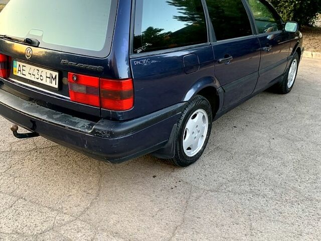 Синій Фольксваген Пассат, об'ємом двигуна 1.8 л та пробігом 280 тис. км за 2600 $, фото 1 на Automoto.ua